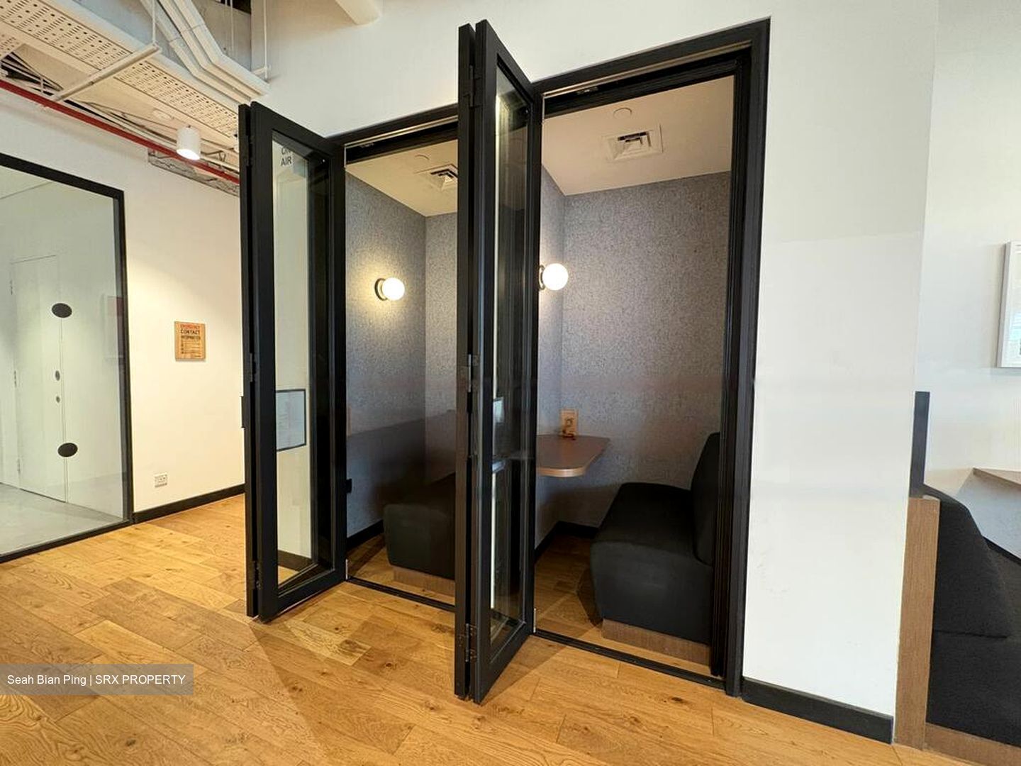 UE Square (D9), Office #459763511
